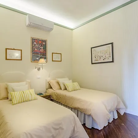 Apartment Casa Emy, The View 3 Bedroom With Terrace Lucca