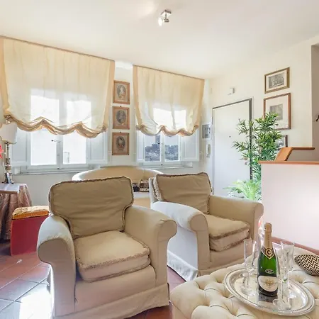 Casa Emy, The View 3 Bedroom With Terrace Lucca