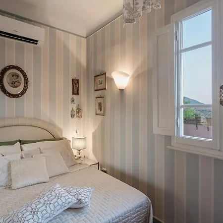 Casa Emy, The View 3 Bedroom With Terrace * Lucca