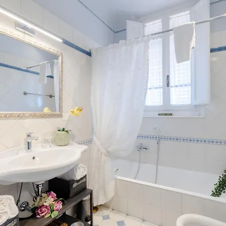 Casa Emy, The View 3 Bedroom With Terrace *